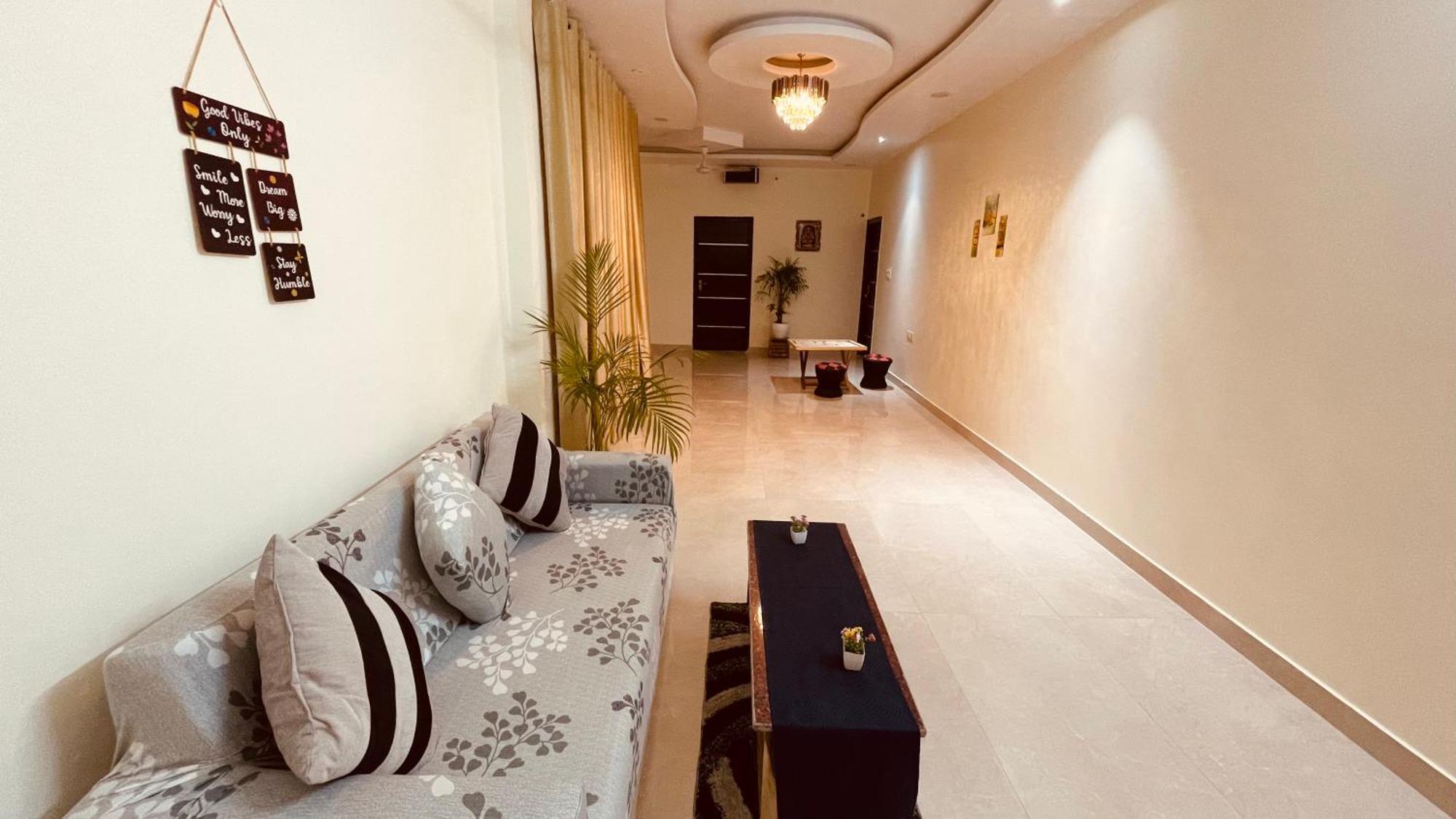 Atulyam Stays Sushant Golf City Lucknow Exterior foto