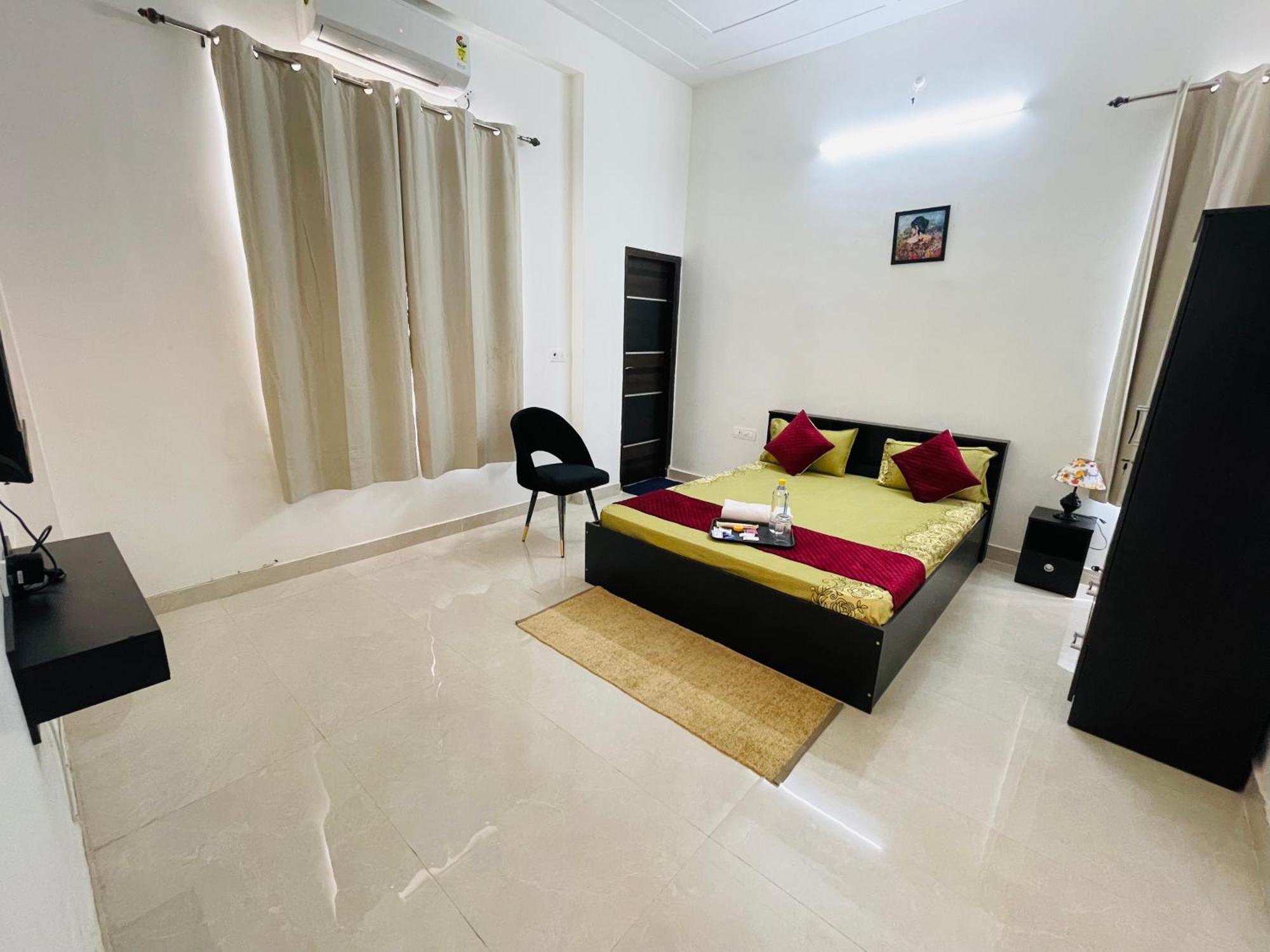 Atulyam Stays Sushant Golf City Lucknow Exterior foto