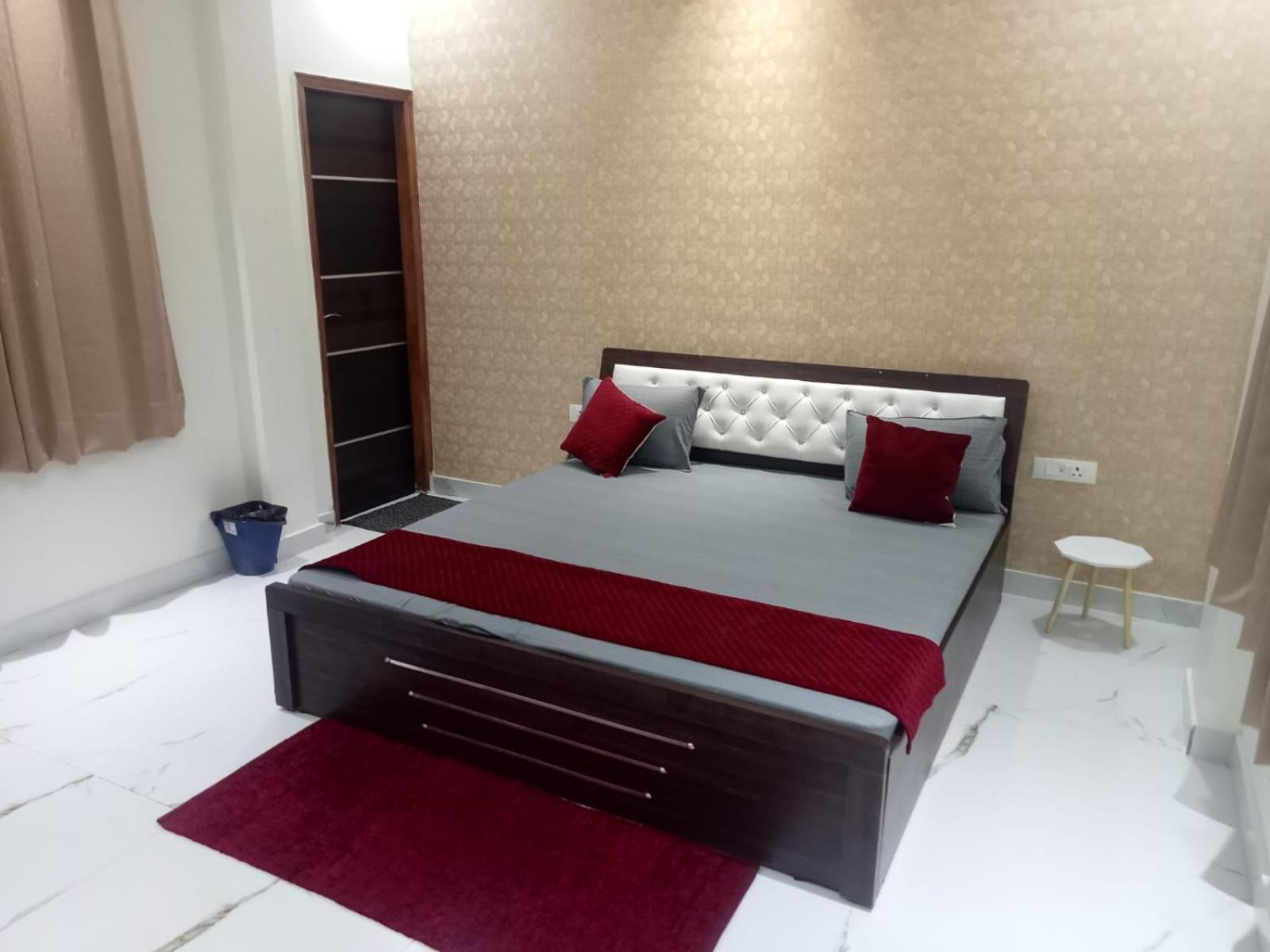 Atulyam Stays Sushant Golf City Lucknow Exterior foto